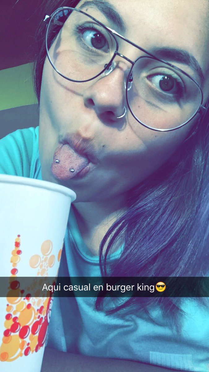rc_frida's tweet photo. #BurgerKing #Querico ❤️😂 https://t.co/ghlJjxPNT3