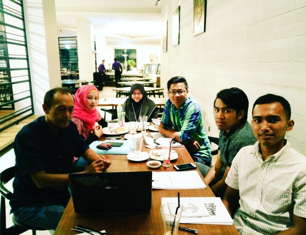 Nazreen_Iskandr's tweet photo. Meeting last night https://t.co/0k4cSqU9XF
