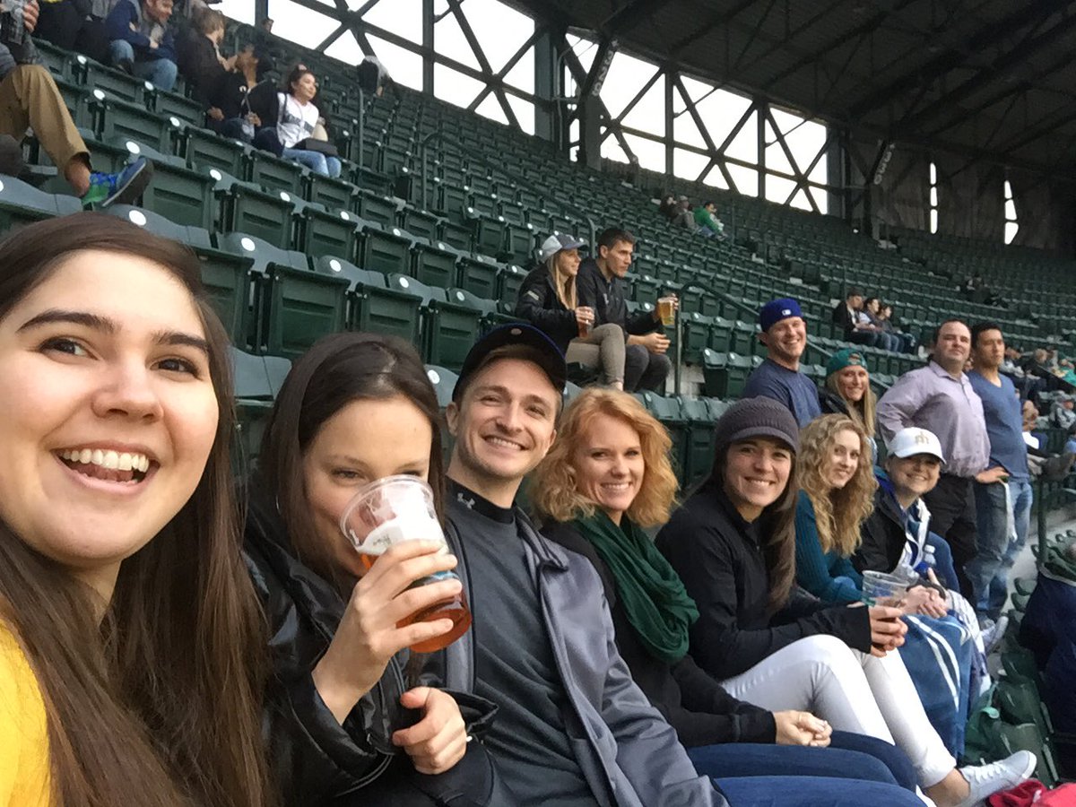 Krindsey's tweet photo. Go ASTROS! And all the rest of my crowd says #GoMariners #GOASTROS https://t.co/qbdEMkPAwY