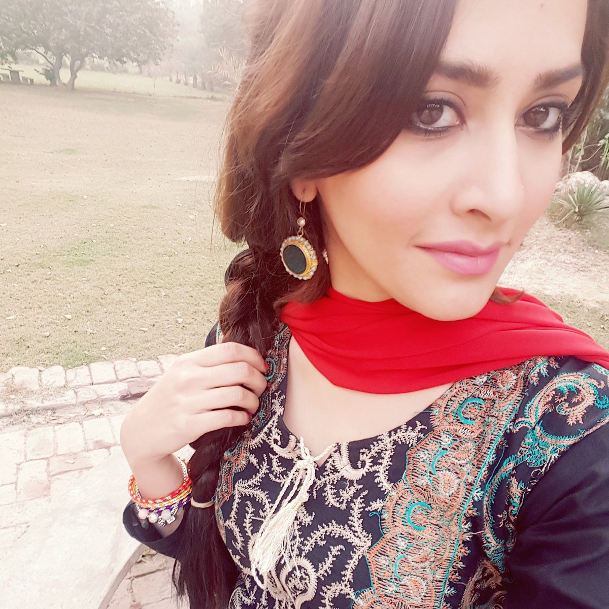 _MahaWarsi's tweet photo. Ifra frm bhai is so special to me. she gv me so much strength as a woman #bhai #ifra #thedesilook🙈 https://t.co/pGntloa4h5