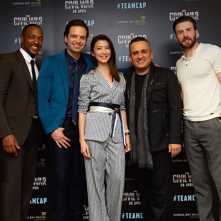 This will be a very treasured photo.. The other night with the superheroes! #CaptainAmericaCivilWar #JeanetteAw