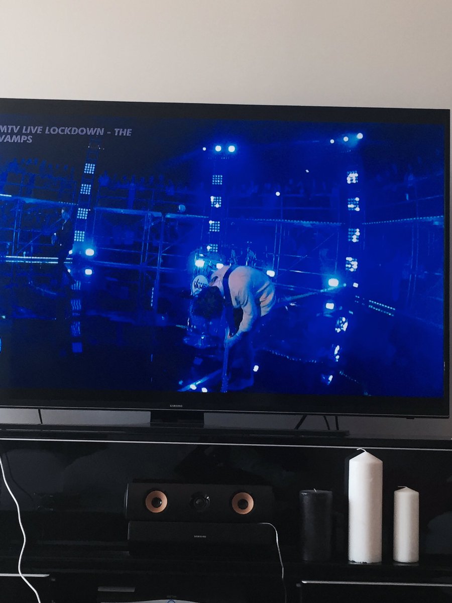 TheVampsband's tweet photo. This was fun! #MTVLockdown @MTVMusicUK @MTV https://t.co/m4PAmgM0dP