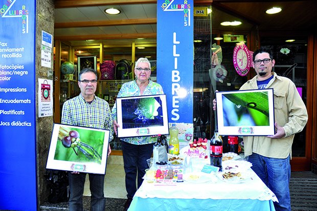 .<a href="/AFRipollet/">AFR</a> i la <a href="/ubripollet/">U Botiguers Ripollet</a> es mostren satisfets amb el 1r <a href="/FotoShopping_1/">FOTOSHOPPING</a> goo.gl/gXylCX #Ripollet