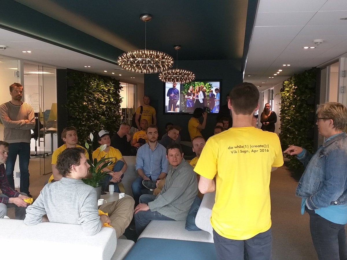 Highcharts's tweet photo. Welcome to all teams from #highsoft #RocketfarmAS #Difi_no #FylkesmannenSFJ at highsoft #DoWhileUtviklerKonferanse https://t.co/bc49X60AsA