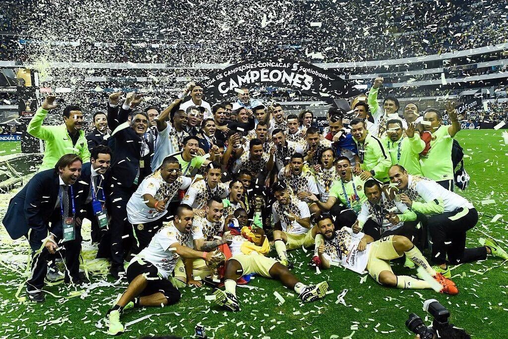 Raul_Jimenez9's tweet photo. Muchisimas felicidades @ClubAmerica por un campeonato mas. 👏👏👏⚽⚽ #grandesolohayuno #OdiameMas https://t.co/8udgXCt8sM