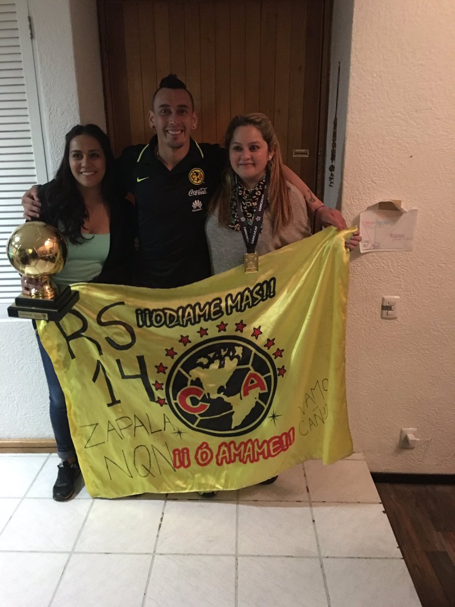 rubenssambueza's tweet photo. Gracias a toda mi familia por el apoyo incondicional y gracias a toda la afición Americanista 👏👏👏 https://t.co/hyWvlnnmu7