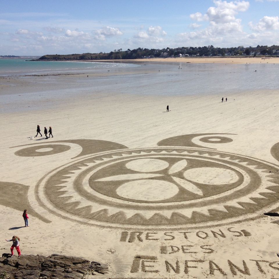 Oeuvre éphémère "Saint-cas-le-guildo" Joli :)