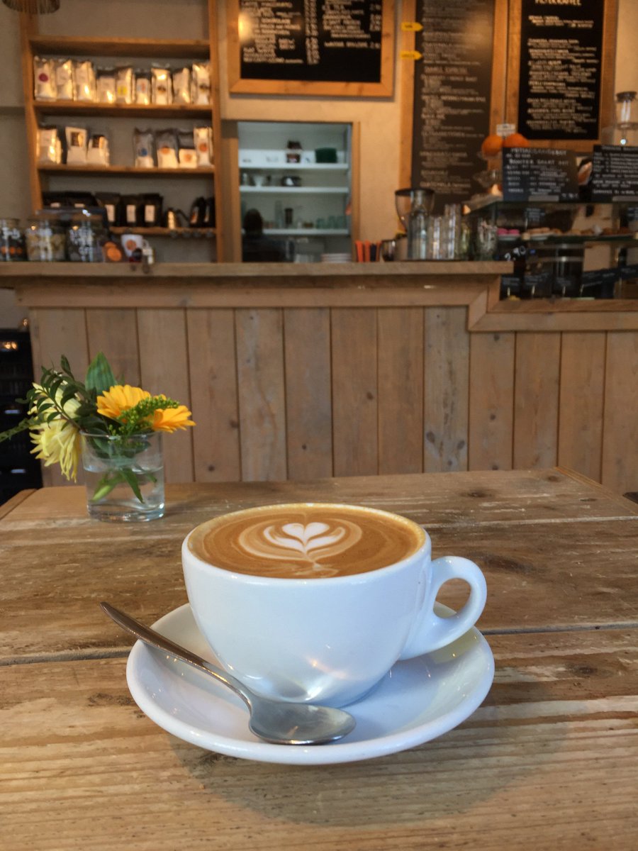 gooffees's tweet photo. Auf Besuch bei dem #Espressionist #kaffeewerk in #Frankfurt. Cool... https://t.co/AVF0xHJ2ll