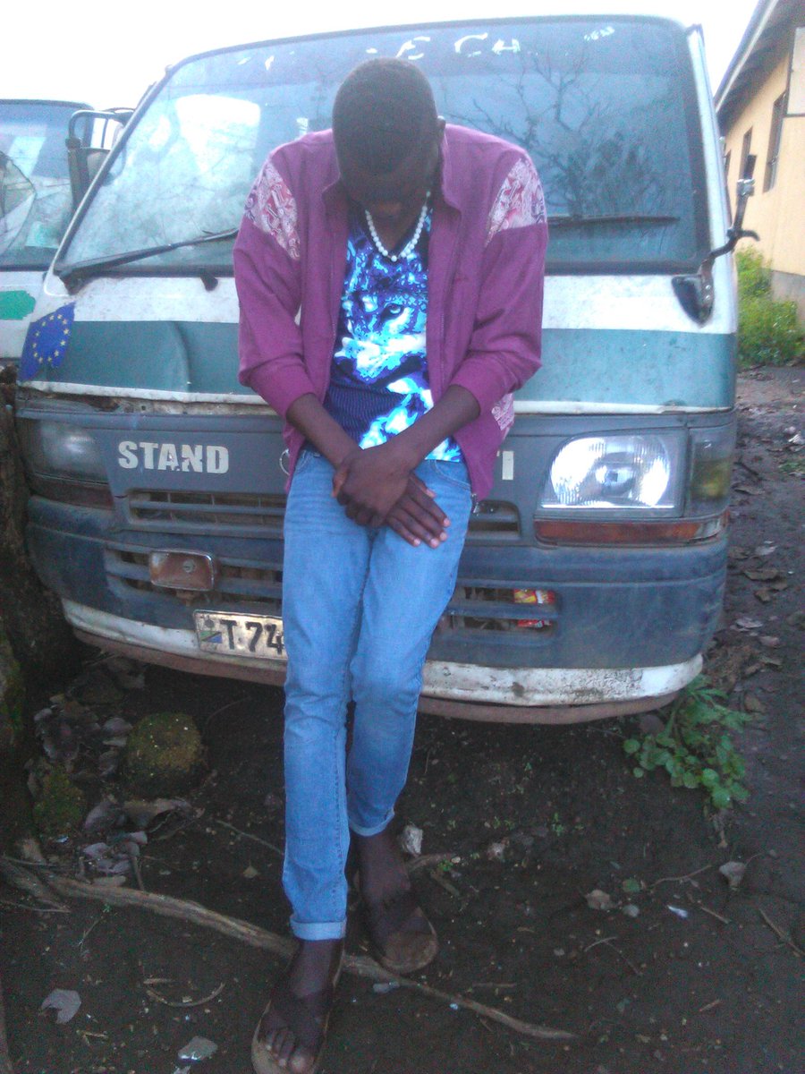 Djmobtzz's tweet photo. WANAOTESWA NA STRESS ZA MAPENZI NI VIJANA WASIO NA KAZI. https://t.co/3yhSjTGKZE