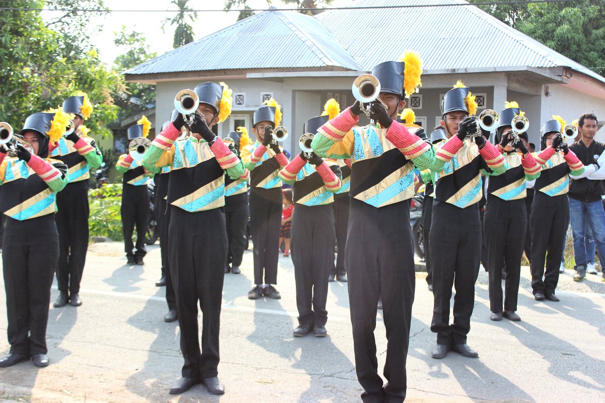 MARCHING_SIAK's tweet photo. MB.SIAK 2016 || Street Parade STQ Kec. Siak 2016 #MbSiak https://t.co/2ofJU65qLp
