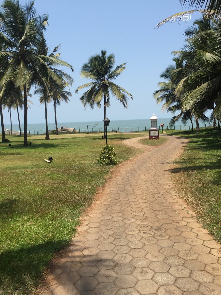 mohitsmarwah's tweet image. Road to heaven ! #workdaystyle