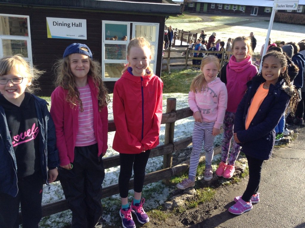 mosspitsfrench's tweet photo. Year 4 had a good night last night and we even have a bit of snow this morning! @mosspitslane https://t.co/ryhJq3gSYB
