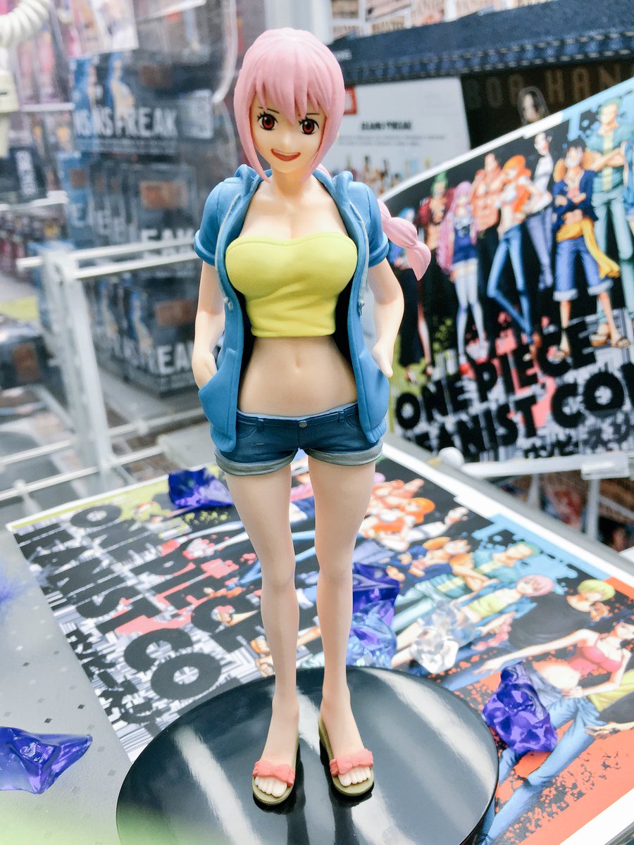 セガ福井 Pa Twitter ワンピースジーンズフリークより レベッカ登場です ラフな姿に心揺れてしまいます 是非ご来店くださいませ