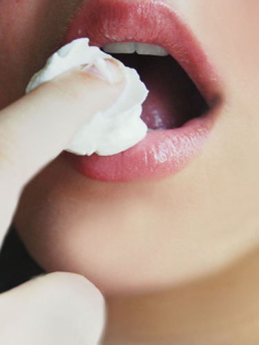 Sekswanitacom's tweet photo. Whipped Cream Bikin Sesi Berhubungan Seks Makin Menggairahkan https://t.co/lTDo03P05L https://t.co/fZxCNgdD7X