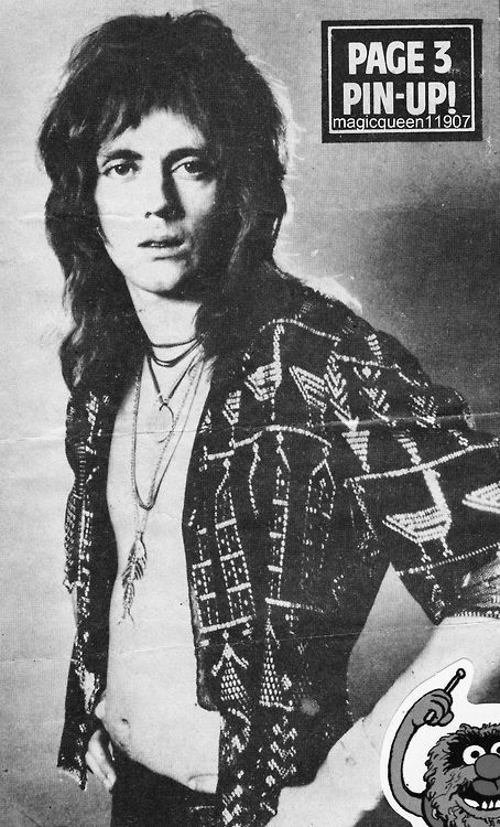 Stacya_G's tweet photo. #TaylorThursday @OfficialRMT @kaszmiramercury @QueenFacts1991 https://t.co/3jhLIVqqca