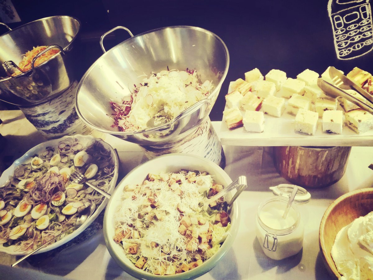 Labrīt skaistajā ceturtdienā!
Jo skaistāka diena, jo labāk garšo! Labu apetīti! :)