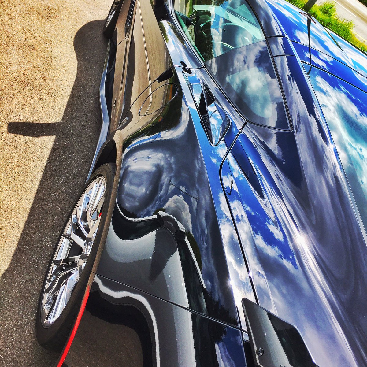 kuhnrobert's tweet photo. Corvette ZR 1 2016 650Hp. #Corvette #Wohlen #sennag #Kiwilimo https://t.co/mz2KyJF3BJ