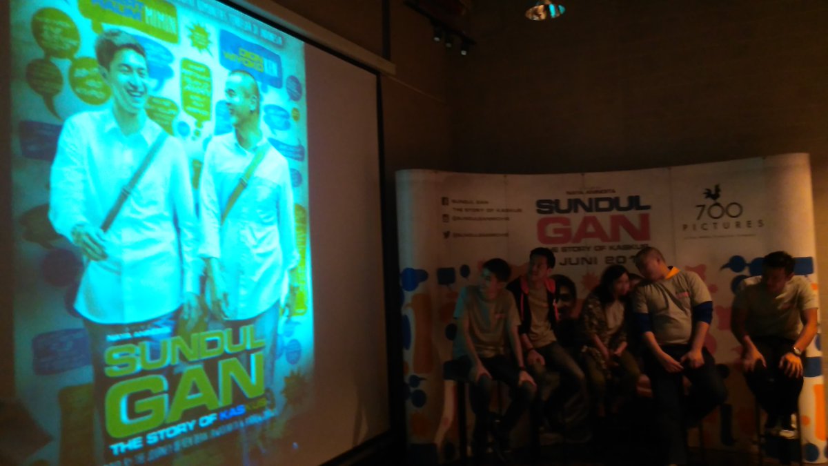 Sundullll lagiii gannnn Up Up Up #SundulGanMovie <a href="/kaskus/">KASKUS</a> <a href="/adarwis/">Andrew Darwis</a> <a href="/Kendeanlaw/">Ken Dean Lawadinata</a> Get ready for 2 June 2016