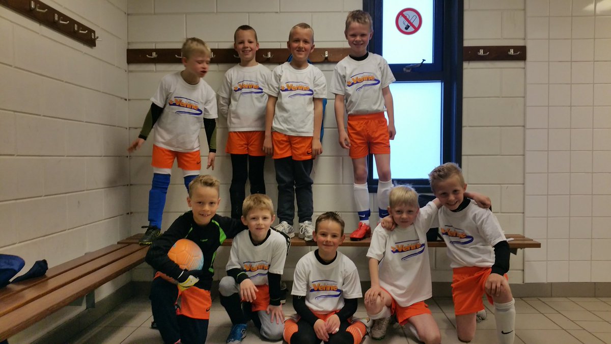 <a href="/tvenne/">Basisschool 't Venne</a> de boys van Groep 4 zijn er klaar voor...schoolvoetbal 2016.