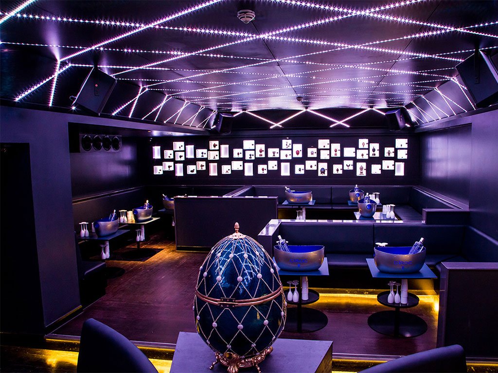 A huge hello to our new sophisticated &amp; utterly suave new venue <a href="/BonbonniereClub/">Bonbonniere London</a> venuefinder.com/venues/bonbonn…