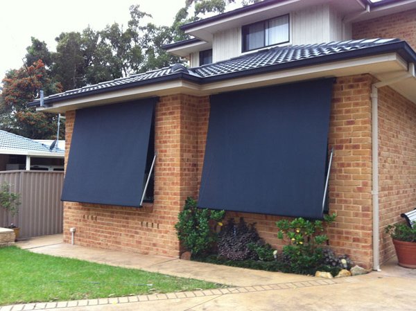 perfectblindsau's tweet photo. @GuardianAus #PivotArmAwnings are ideal heavy-duty design with optimal airflow for larger windows . https://t.co/2bnoseiMmb