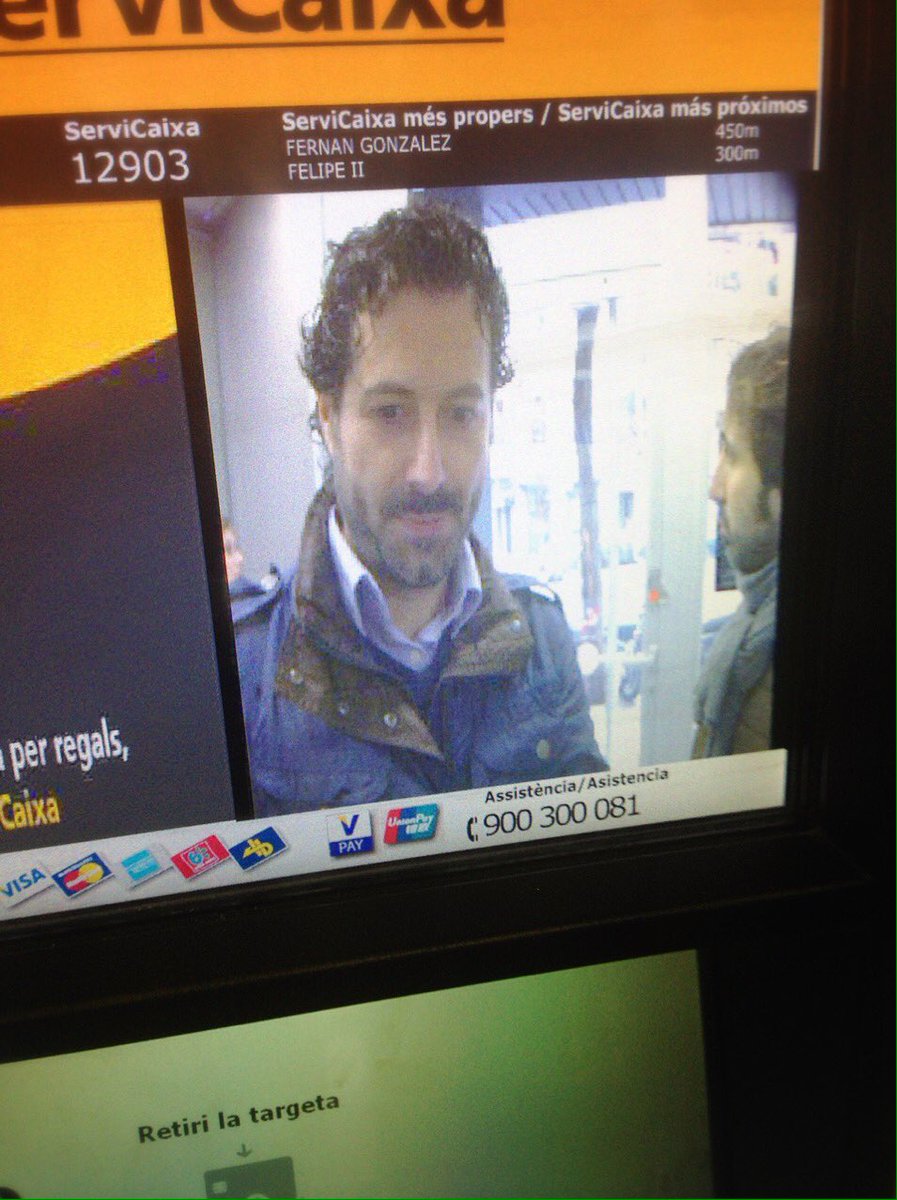 Nos espían jejeje... #LaCaixa #Madrid #Cámaras #Espías