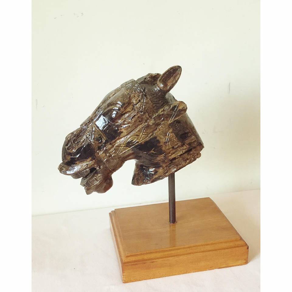 Kraftome's tweet photo. Restore old wooden horse headbust figurine inspire from article abt @RajanAnandan in AD magazine #art #upcycle #home https://t.co/oKNZaV5k2D