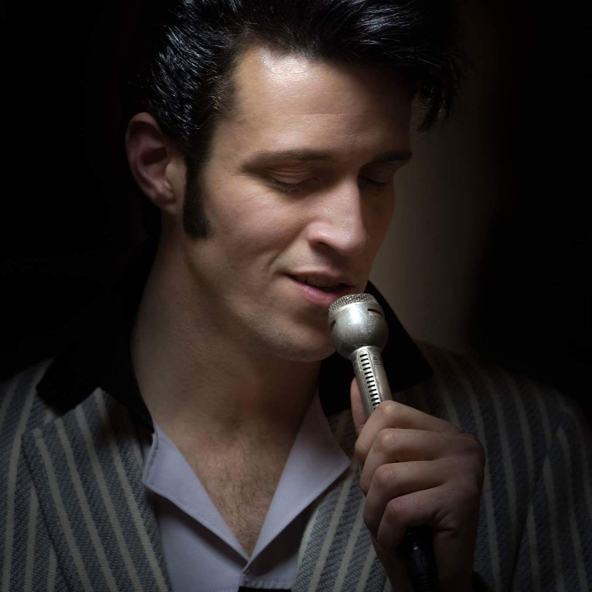 artsdiffusions's tweet image. #elvis #elvisontour  #ElvisPresley #8octobre2016 #OnceUponATime