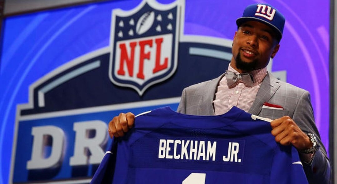 AABonNBC's tweet photo. We run Draft Day.

299 #ArmyBowl alumni have had their names called in the #NFLDraft including 73 first round picks. https://t.co/SOOp2IzSoq