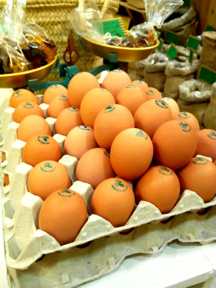 Venga con esos huevitos frescos y ecológicos de <a href="/Onzas_Sabor/">Onzas de Sabor</a> 
#Comidasana #Segovia