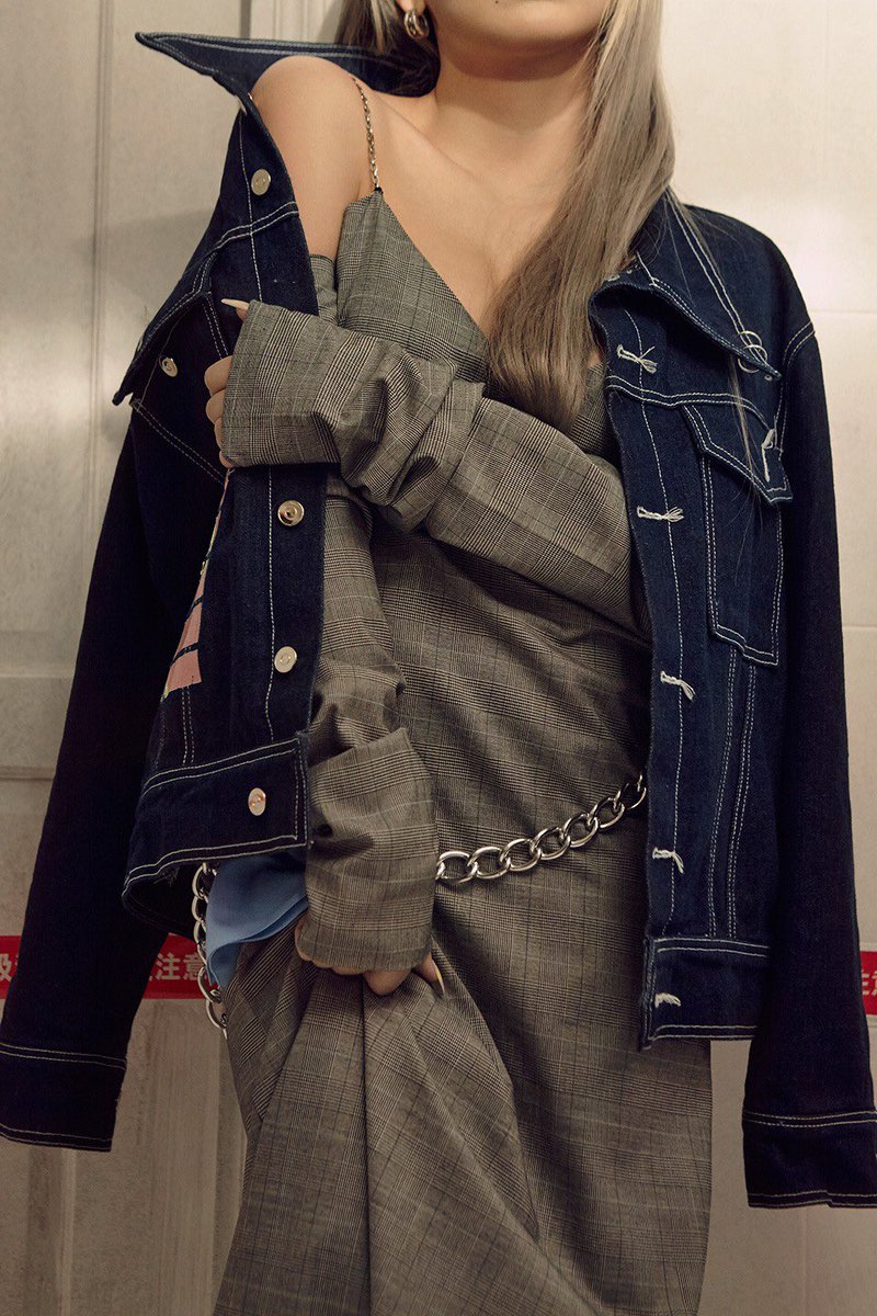 WeLoveChaerin's tweet photo. [HQ] CL for Highsnobiety Magazine 💕 https://t.co/umSdLFIHUG