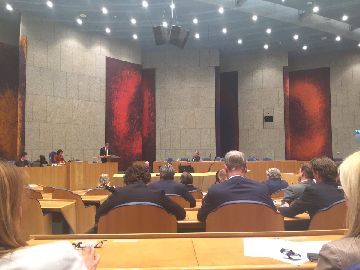 aukjedevries's tweet photo. Maidenspeech van VVD-collega Remco Bosma in de Tweede Kamer https://t.co/qIpaDN2qzr