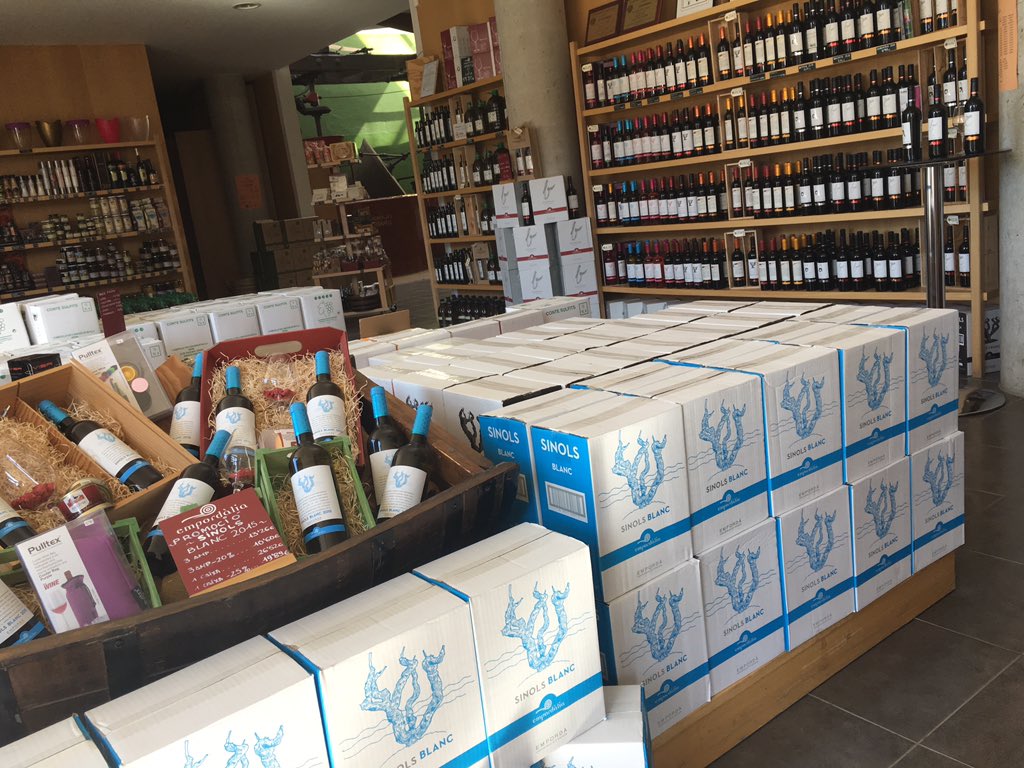 De winkel van @CoopEmpordalia in Pau, vlakbij Roses, is een bezoek waard als je in de buurt bent
#wijn #Catalonie