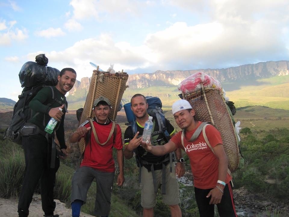 excursionesaa's tweet image. Te llevamos a la madre de todas la aguas #RoraimaTepuy Armamos tu paquete de acuerdo a tú disponibilidad de tiempo