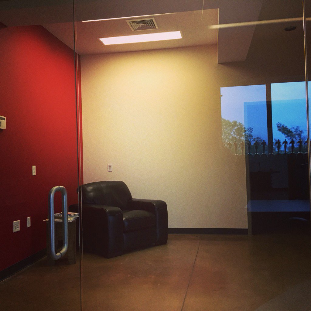 OrganicFilmsInc's tweet photo. Our new lobby at home base of BES Studios. So happy to get new digs n studio! https://t.co/edo9CyaQIO