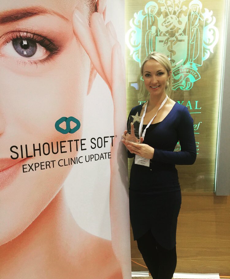 DrLeahTotton's tweet image. I am so DELIGHTED to have won the Top UK Star award for excellence in Silhouette Soft thread lift! @DrLeahClinics