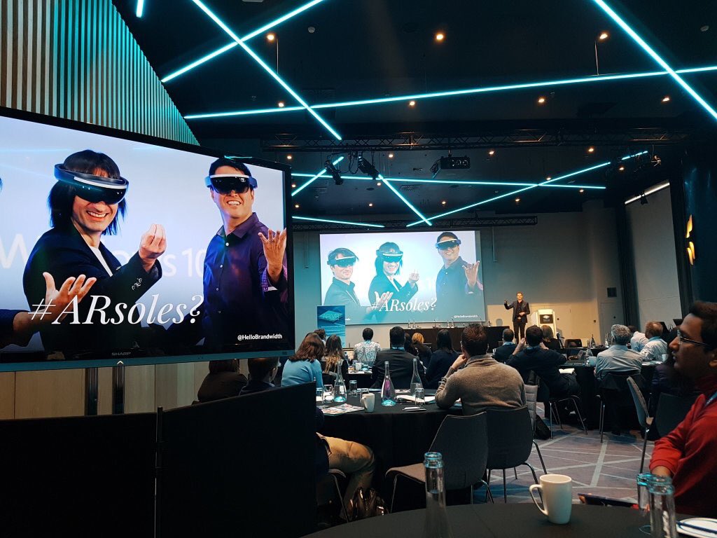 activrightbrain's tweet photo. Do you think we can get #ARsoles trending at #ARVRInnovate today? Great photo by @Goos3D_IE #AR VR https://t.co/ELq8UkuhTZ