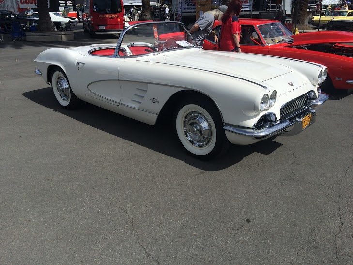 AutoObsession_'s tweet image. #ChevroletCorvette models like 1953-62, 1963-67, 1968-82, 1984-96 and Corvette 1997-10 @ bit.ly/1VUlqxy
