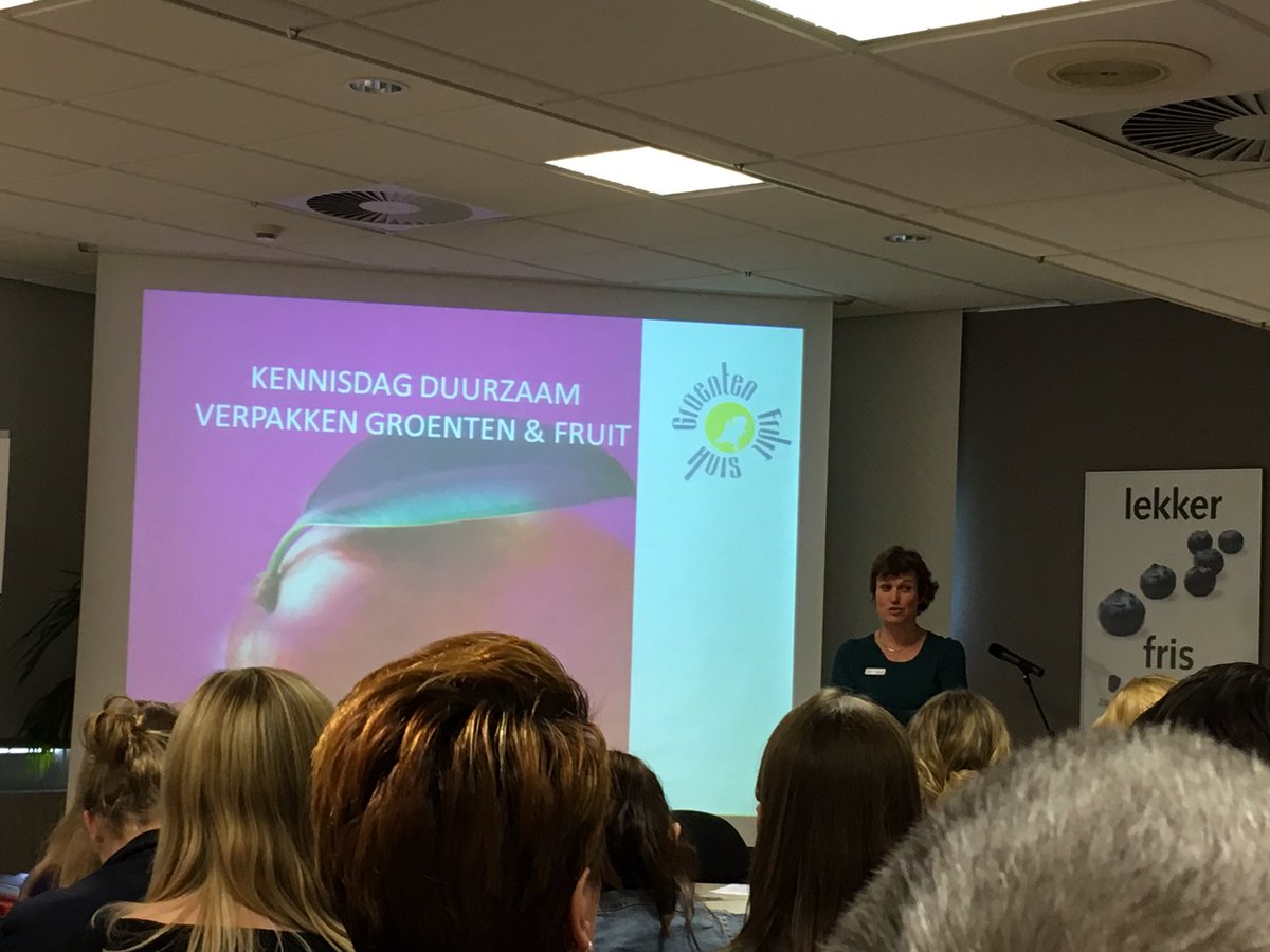 Harrij_TP's tweet photo. N.Quadvlieg opent 1e  Kennisdag #duurzaam #verpakken 🍎🍒 @GFHuis 🍓🍐 @FreshOnlinePack 🍅🍍 #internet-of-veggies https://t.co/36cXcWE8ak