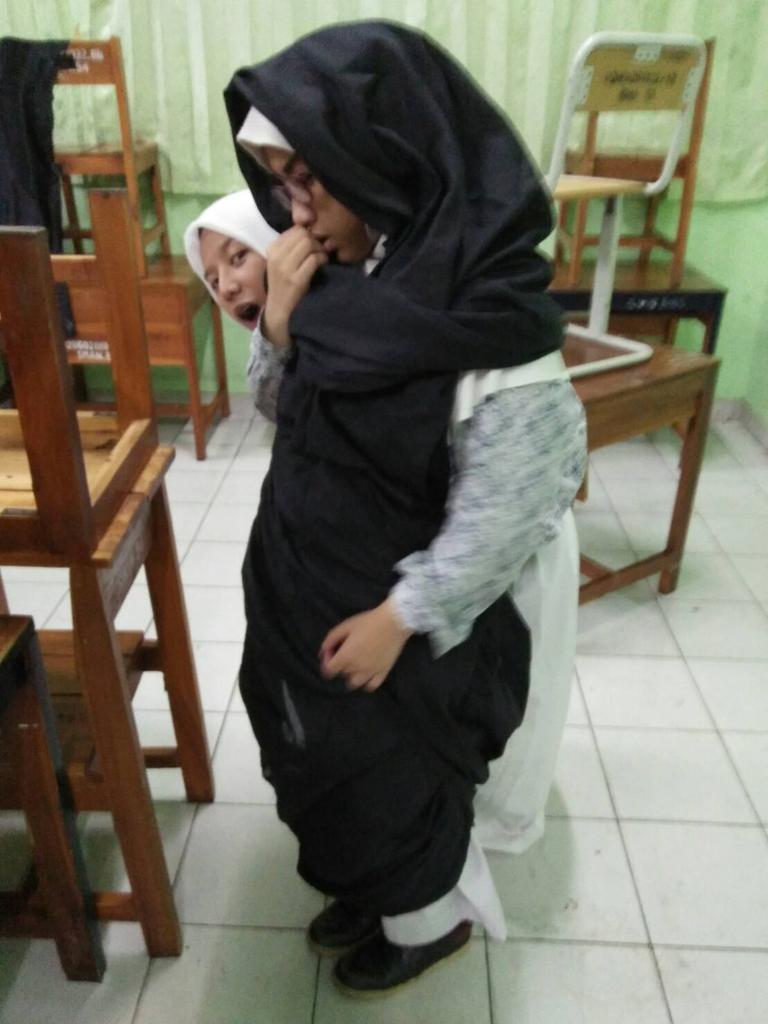 Bahasa Asing SMAN 54 tweet media