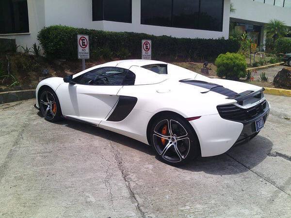 Supercar_tweets's tweet photo. White McLaren 650S 😍 #supercarTweets https://t.co/aTO0QTpXB2