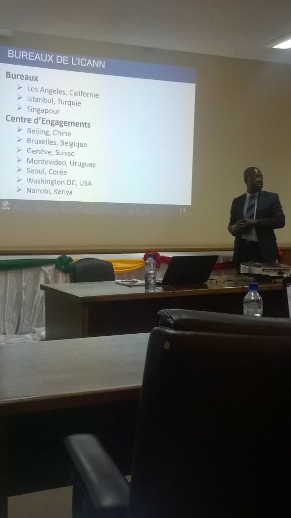 diallitoz's tweet photo. Le DEO de ICANN/Afrique dans la présentation de ICANN et de l'Écosystème des DN #YouthCom @pdandjinou @HadjaOUATTARA https://t.co/Bu7zq4s6Fu