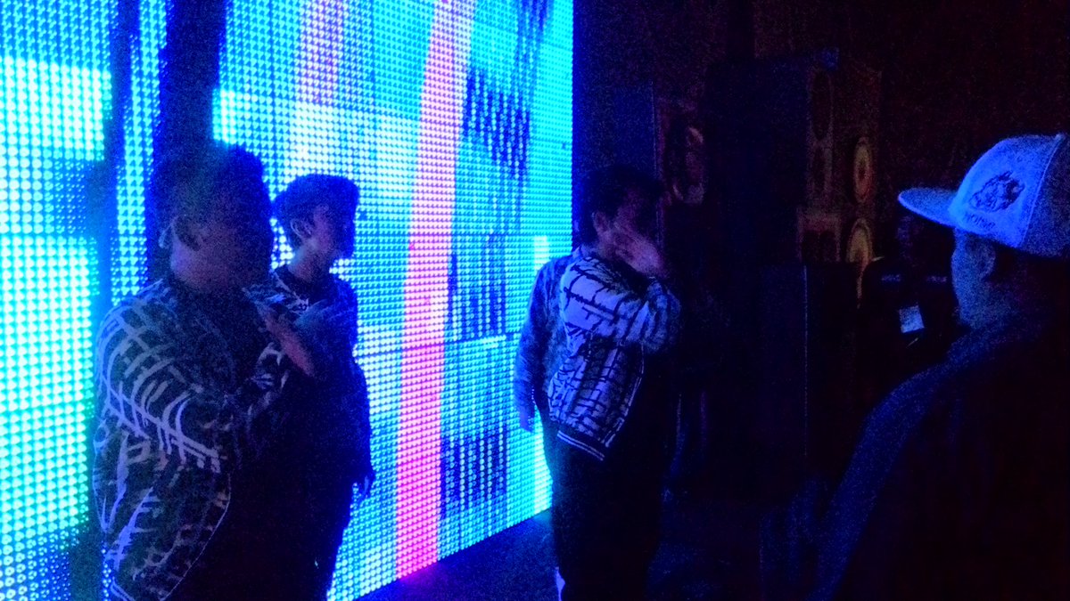 CJRisCJR's tweet photo. Lagi latihan backstage @sctv_ #SMA2016 #CJRSMA2016 https://t.co/mJSiVbzN4M