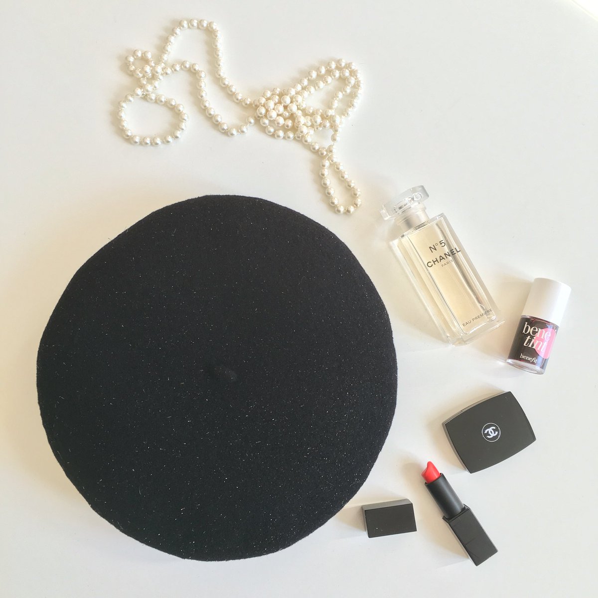 #NeMeJugezPasMais ce soir, je sors. 

#Laulhere #Beret