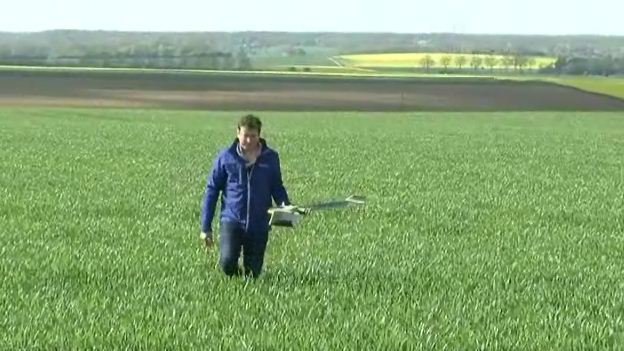 parrotfr's tweet photo. Cultivateurs : 1ers utilisateurs de #drones en France ! Connaissez-vous @Airinov ? 
https://t.co/22s0IBZudO https://t.co/lp6sHeAg5r