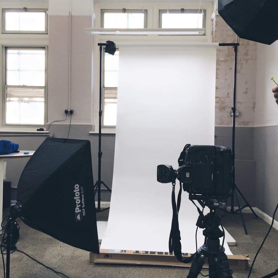 makingamark2016's tweet photo. Shooting lookbook with @1ndependent16 today. Watch this space #lcf #BTS @makingamark2016 https://t.co/T28bc9RDe6