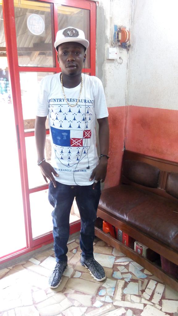 maxionelive's tweet photo. Jah bless my husle @Maxionelive https://t.co/Zb31U592hG