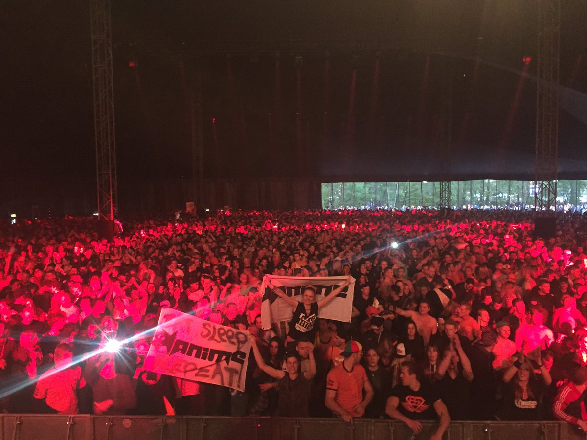 Dj_AniMe's tweet image. Yesterday at Supersized Kingsday! 💣😈 What an amazing energy into the Hardcore tent! 🔥🔥🔥 @supersizeddotnl
