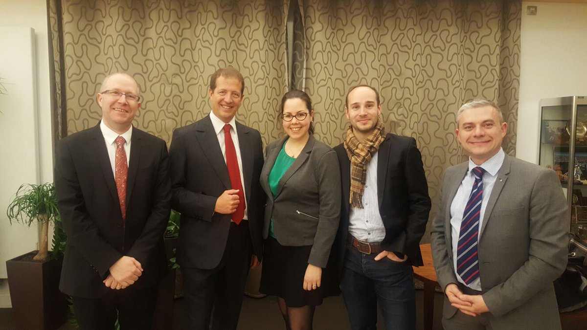 PLD_78's tweet photo. L'équipe du @PLD_78 remercie @aurelien_veron d'être venu débattre avec @FLefebvre_RF et @JMFourgous ! https://t.co/qyy4W4Uts7