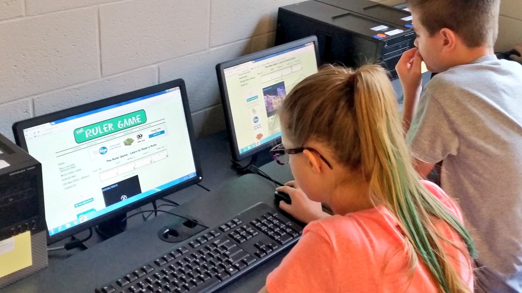 Eastside_PLTW's tweet photo. Learning is always better when there's a competition involved!! (Learning how to read a ruler) #PLTW_KY #PLTW #FUN https://t.co/eex8Bgjq9S